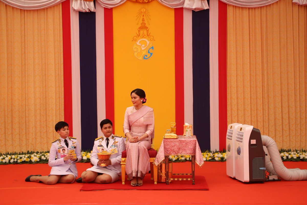 นั่งกันขนาดนี้เลยหรือ?