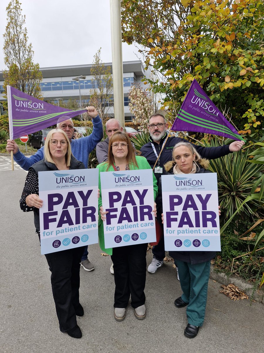🗳️Hundreds of health workers across #swanseabay are taking part in a ballot on strike action over pay and re-banding.

💷These are some of the lowest paid workers in the #NHS.

📆The UNISON ballot will run until this Thursday November 14.

cymru-wales.unison.org.uk/news/2024/10/h…
