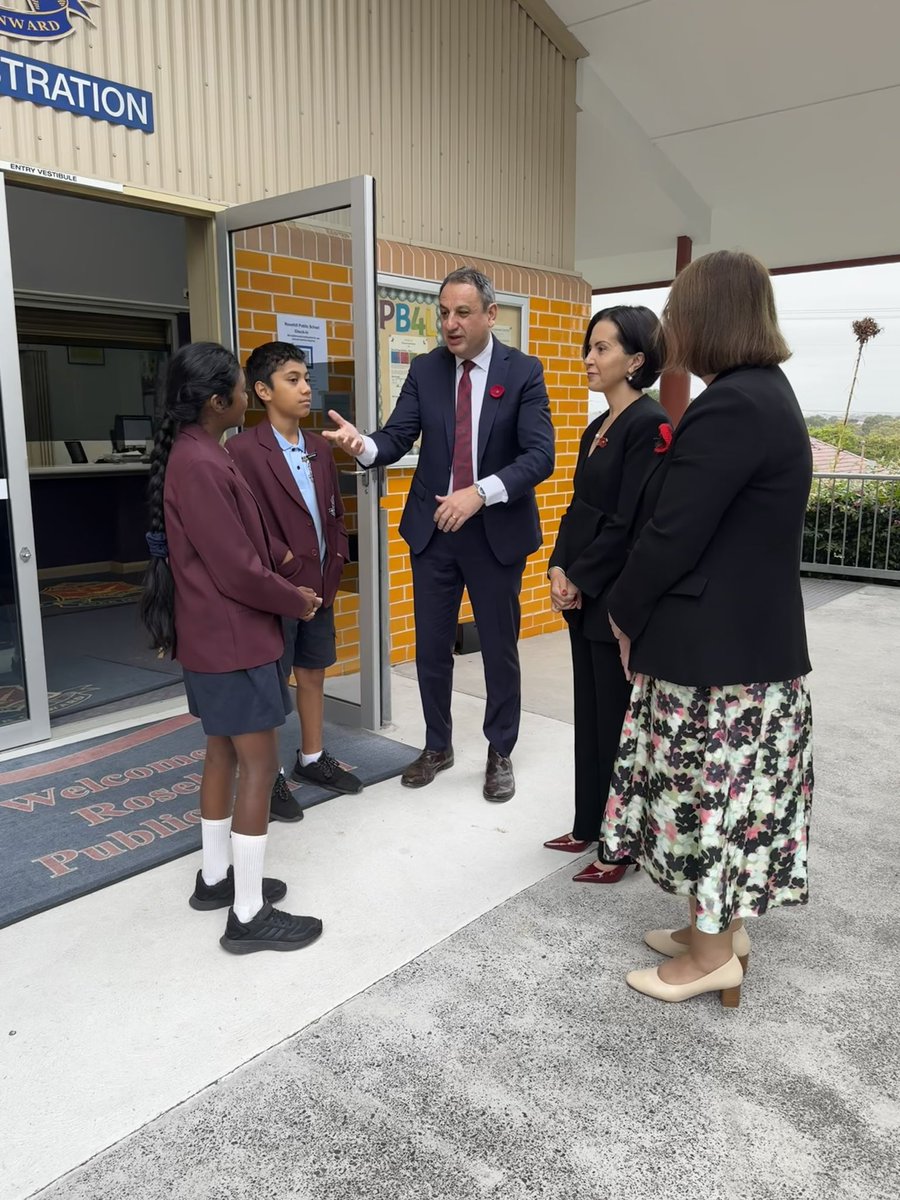 Great to visit 2D at Rosehill PS to speak with students &amp; their teacher, Mrs Dunstan. Student leaders, Lithumi &amp; Ola, represented their school so well with special visitors <a href="/ChrisMinnsMP/">Chris Minns</a> <a href="/pruecar/">Prue Car MP</a> &amp; <a href="/DonnaDavisMP/">Donna Davis</a>. Thank you Tony D’Amore &amp; staff for welcoming us to Rosehill PS.