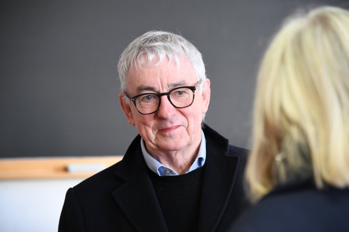 UNI_FIRENZE's tweet image. #100Unifi #UnifiChairs
Desmond McNulty, sociologo esperto di giustizia sociale, docente @UofGlasgow ed ex-parlamentare scozzese ha incontrato stamani gli #studentiUnifi
🗓️Domani, 12/11 h 17, terrà un incontro aperto a tutti nell'Aula magna rettorato
👉u.garr.it/0UzQx