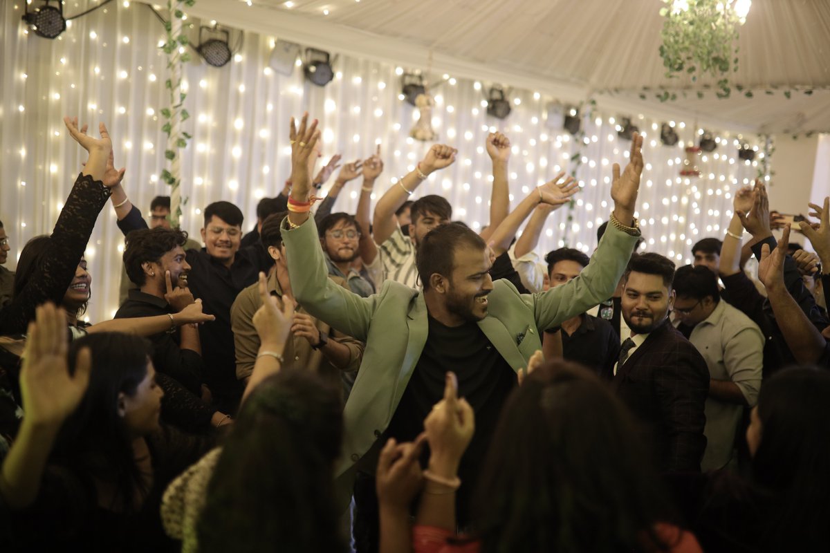 OpenFuture_Tech's tweet image. we celebrate innovation, creativity, and camaraderie under the stars! From live music to engaging activities, this night promises to be filled with laughter, connection, and memorable moments. 🌠
#OpenFutureNight #UnforgettableEvening