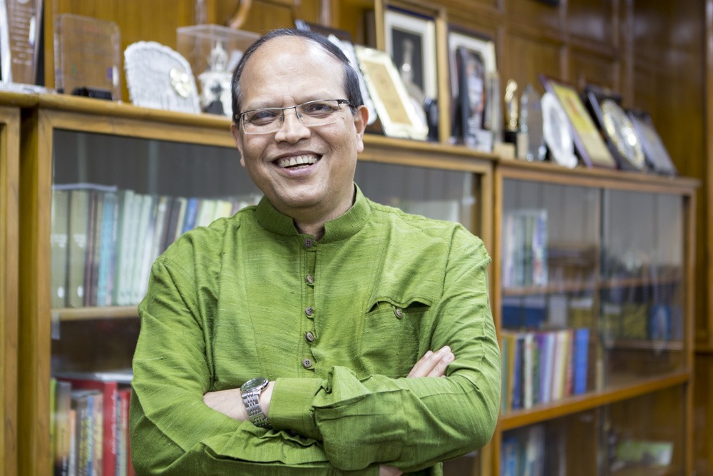🏦 Microfinance and financial inclusion. Lessons from South #Asia 🌏

📌 Join us TOMORROW for the Seminar with Dr. Atiur Rahman on the role that the Central Bank of #Bangladesh 🇧🇩 has strategically played in expanding the microfinance 🌏

🔗 Info event ⬇️
tinyurl.com/4ru3nttn