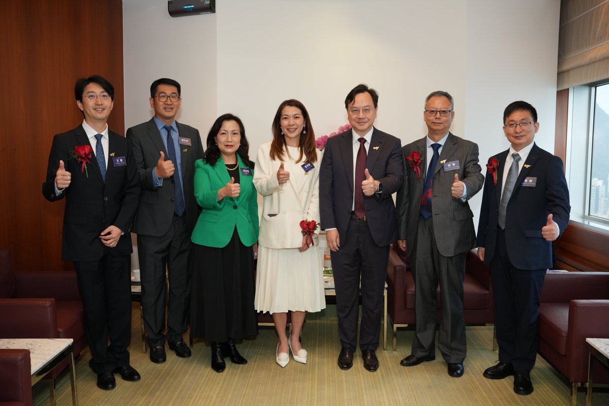 magic_limited's tweet photo. 🎉Congrats to Prof. Siew Ng🎉We are excited to announce that Prof. Siew Ng, Assistant Dean and Croucher Professor at CUHK, has received the “Life and Health” Award at the BOCHK Science and Technology Innovation Prize 2024
Learn more: https://t.co/wU7bv5fkDD
@Siew_C_Ng https://t.co/xwRDUiCf9U