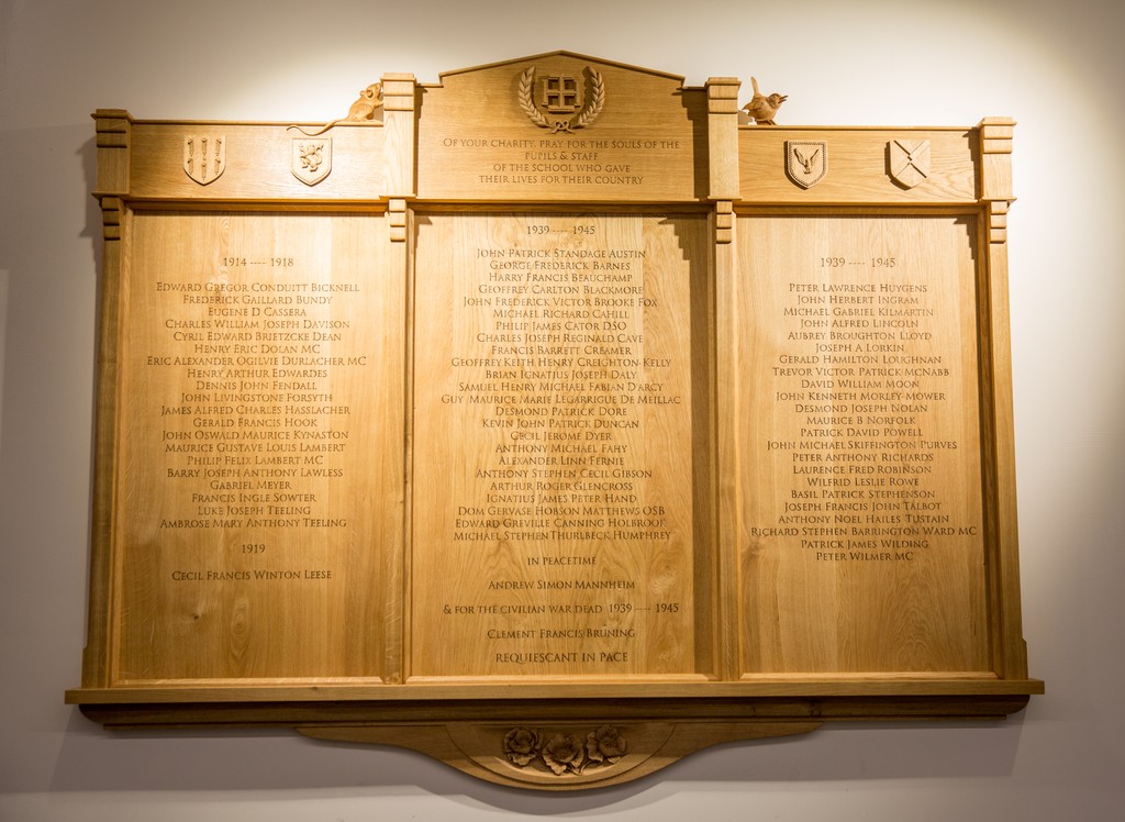 Of your charity, pray for the souls of the pupils &amp; staff of the school who gave their lives for their country.

#wewillrememberthem