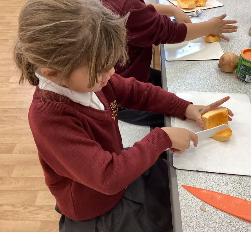 PrimaryBristol's tweet photo. It's all about Pumpkin Soup in Reception! We love this story about cat, duck and squirrel making soup in their cabin in the woods. We even made our own pumpkin soup last week. Deeee-licious. #helencooper #pumpkinsoup https://t.co/9R6sgB5qHs