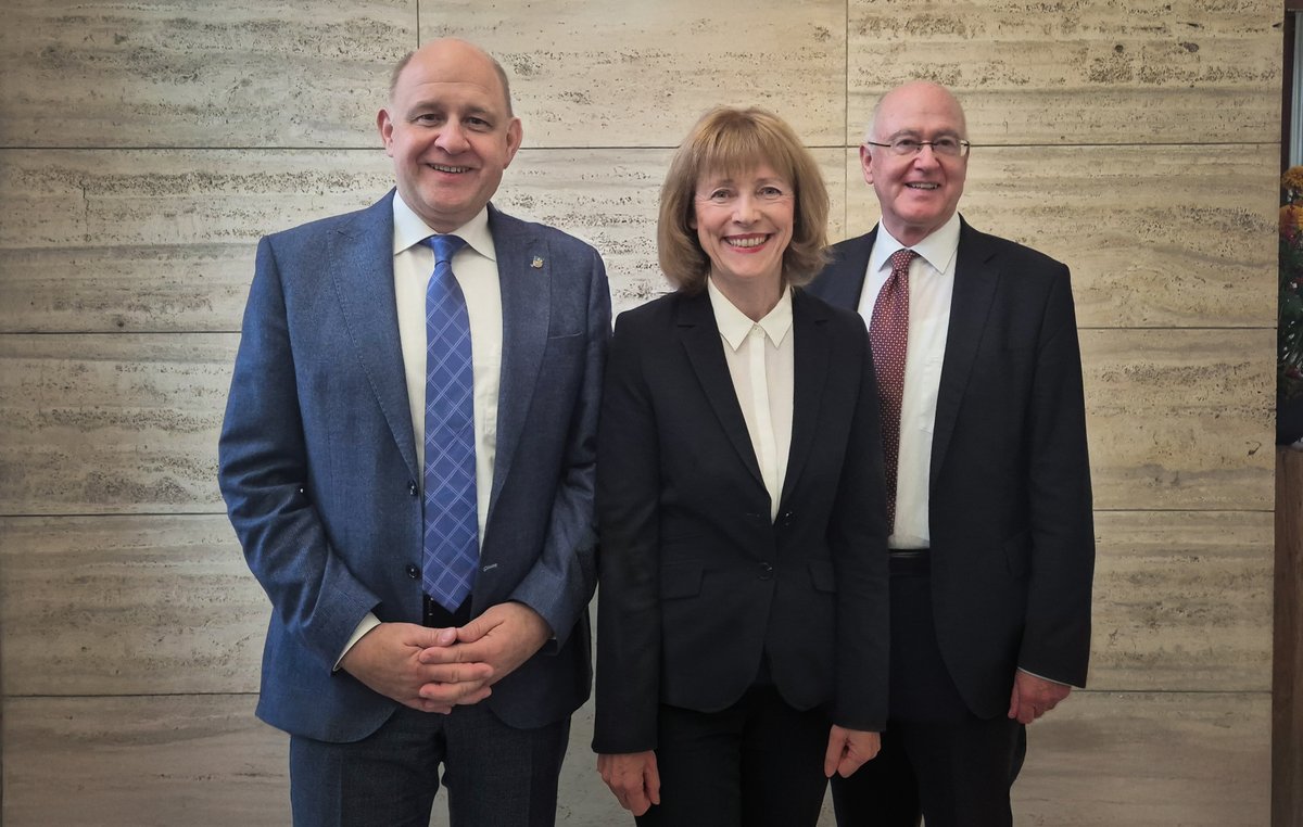 Vereinigung der kommunalen Arbeitgeberverbände VKA tweet media