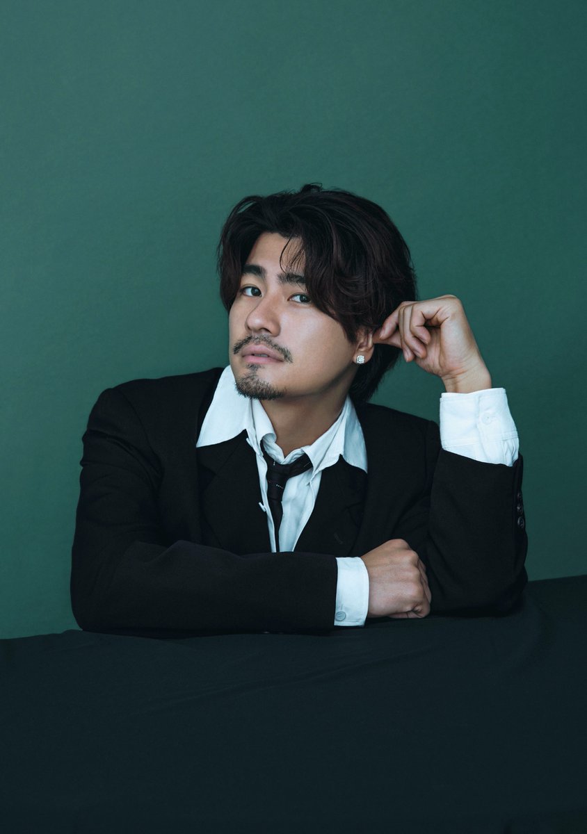 barfout_editors's tweet photo. 【発売中 #BARFOUT! SPECIAL EDITION WINTER】
11/29公開の映画『#正体』に出演する #森本慎太郎 さん(#SixTONES）。これまでご自身のお芝居に対して厳しい目線で見つめてきた森本さんの心の変化、和也を演じた日々を誠心誠意語ってくれました（多田）
@SixTONES_SME @shotai_movie https://t.co/h2eGStwd5M