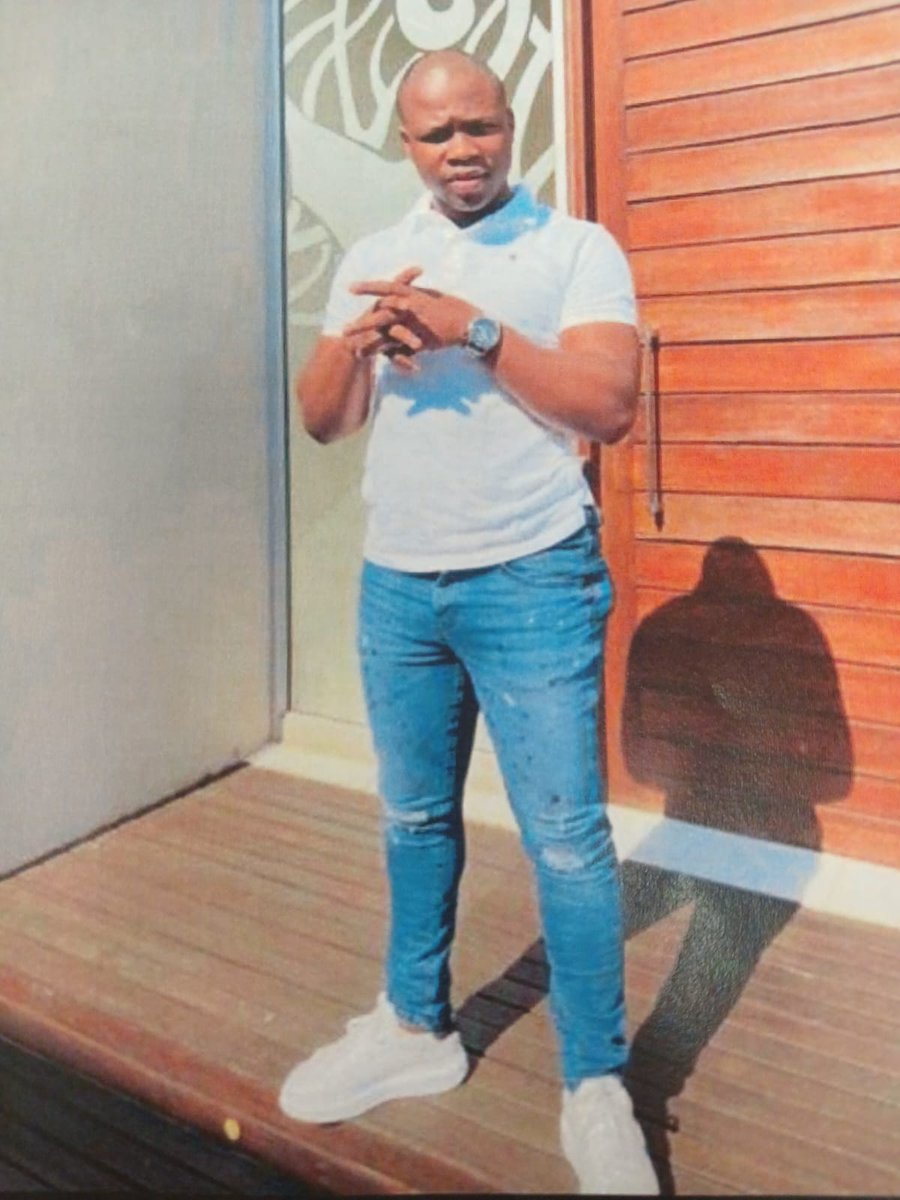 POLICE NOTICE: The police in KwaZulu-Natal are looking for this alleged hitman known as Mpiyakhe Thobani Mbatha (25).
He is wanted for the September 13, 2024 killing of the chairperson of the Fredville Taxi Association in Durban. 
If you see him, call Sergeant Khuyana on 079 490