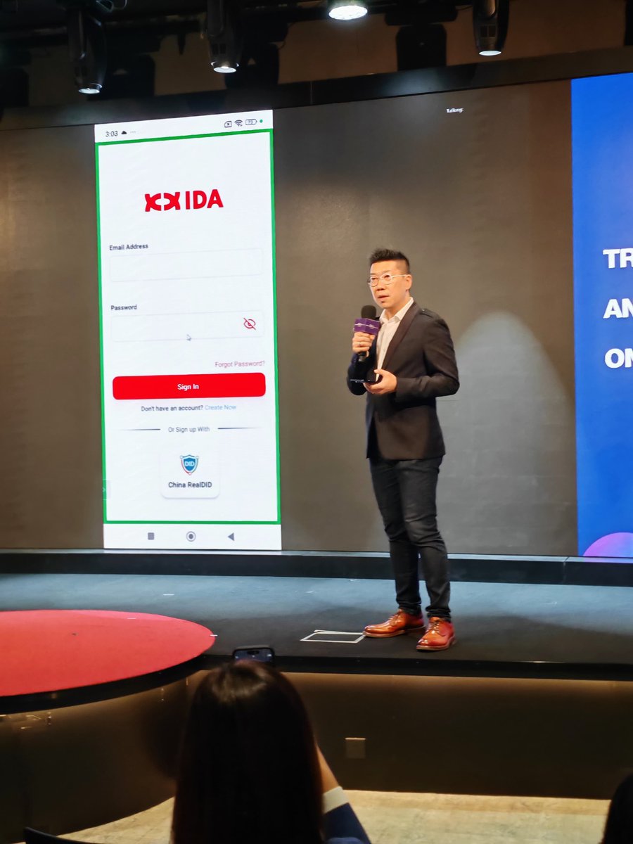 AgentSeanLee's tweet photo. Excited to partner with @red_date_tech on #RealDID, a cross-border decentralized identity solution to enable verified investors to acquire tokenized financial products thru #stablecoin with their privacy preserved while complying with regulation. #web3 + #TradFi !! 🔥🔐 https://t.co/vIYz25dvjw