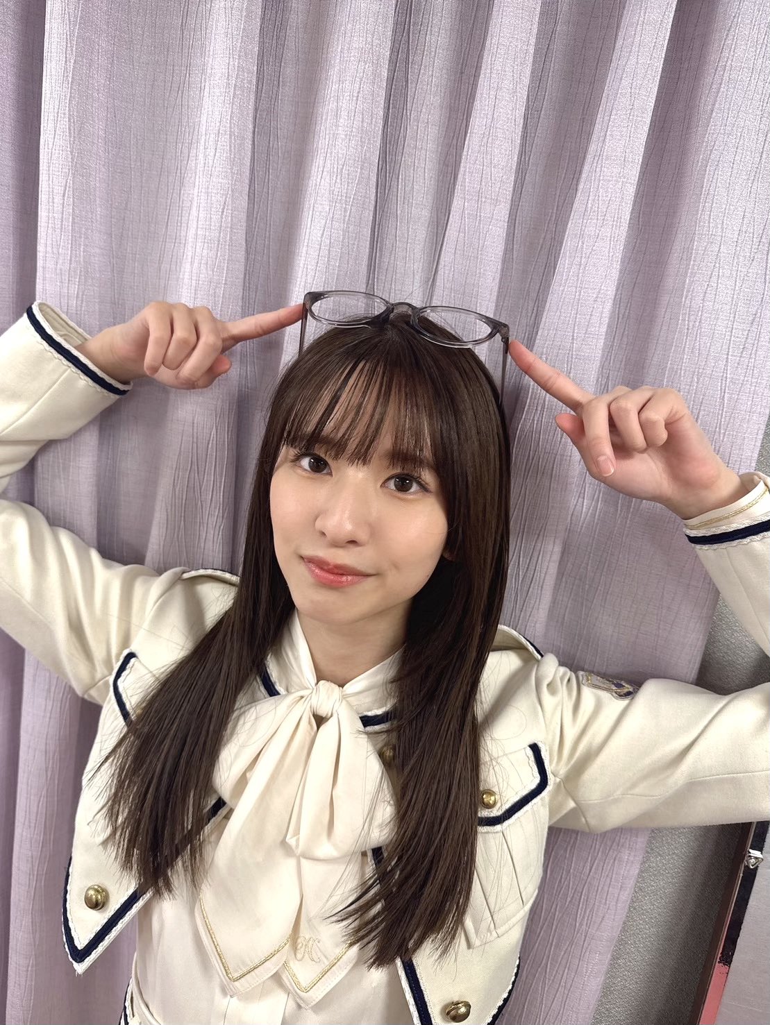 乃木坂写真集 Amazon.co.jp: 乃木坂46 岩本蓮加1st写真集 いたずらな風