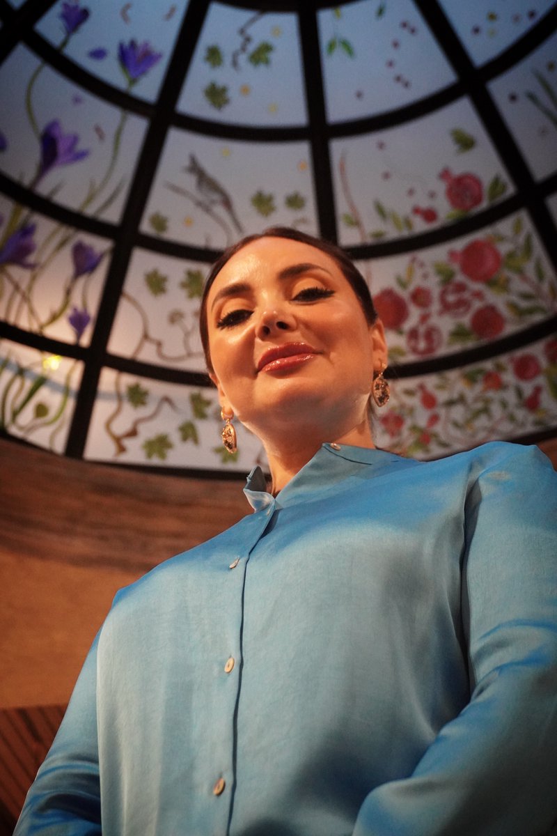 HRHFoundation's tweet photo. Rovshana Rahimova is a lawyer from #Azerbaijan working to defend women’s rights, combat domestic violence, and advocate for #PoliticalPrisoners. Her portrait was taken by @UlviyyaAli as part of #PortraitsofStrength honouring #WomenHumanRightsDefenders

➡️ https://t.co/9CA7Rox6st https://t.co/eLNlumwe4z