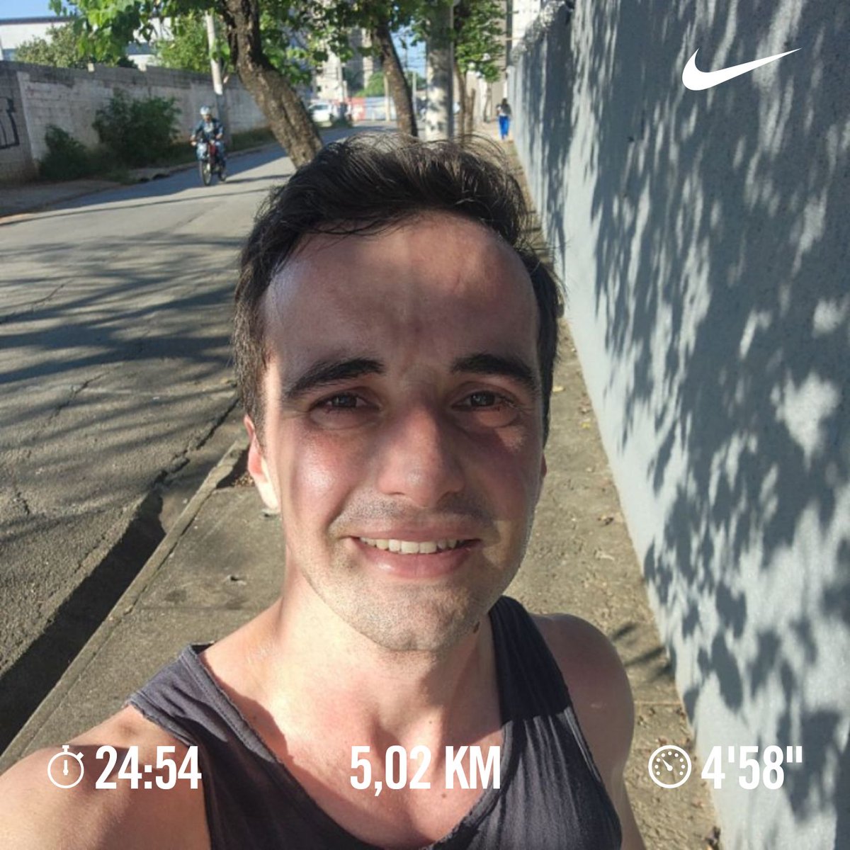 Bom dia galera!
"Ao julgar os outros, nós nos condenamos ".
#vidalonga!⚡️🤙