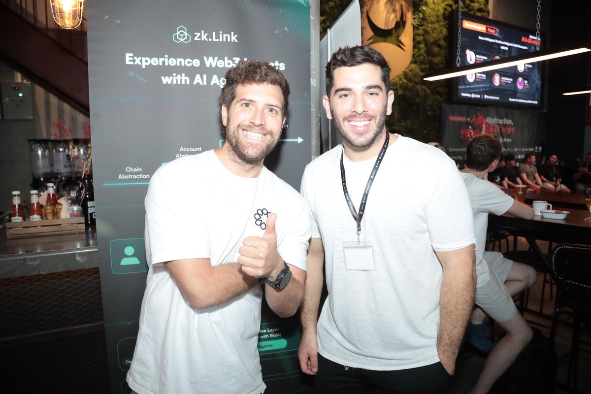 zkLink_Official's tweet image. It’s been 🔥 so far! 

Thanks everyone for coming to our very first Abstraction, #AI &amp;amp; #ZK Night 🤝

#zkLink