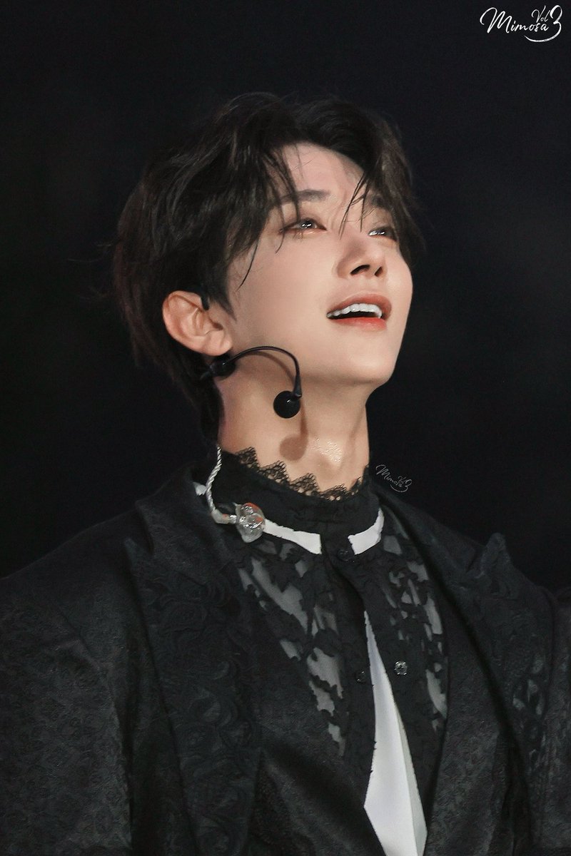Mimosa_vol3's tweet photo. 241012 World Tour in Goyang

#JOSHUA #洪知秀 #조슈아 #ジョシュア
#SEVENTEEN #세븐틴 https://t.co/QBgRyt315P