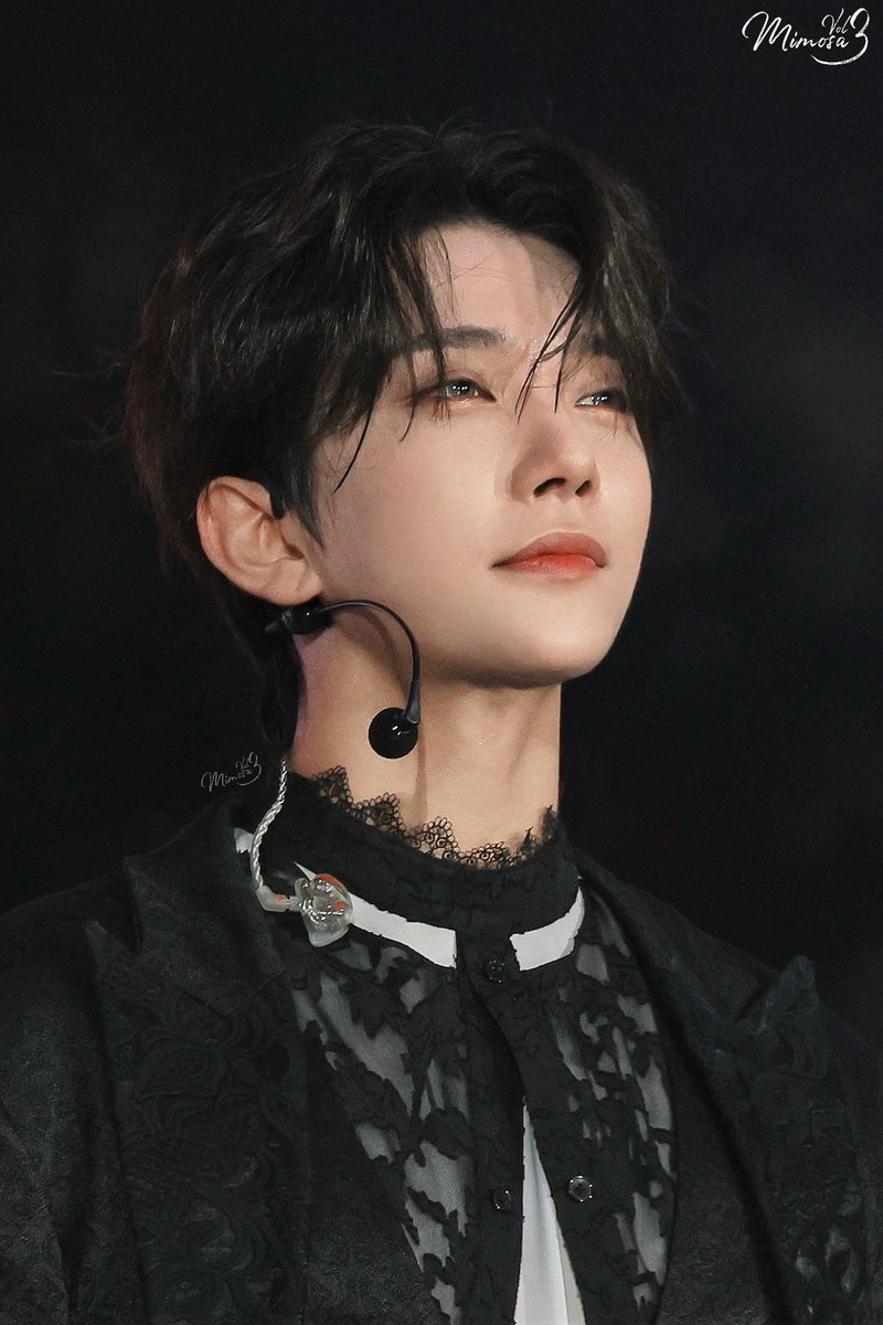 Mimosa_vol3's tweet photo. 241012 World Tour in Goyang

#JOSHUA #洪知秀 #조슈아 #ジョシュア
#SEVENTEEN #세븐틴 https://t.co/QBgRyt315P