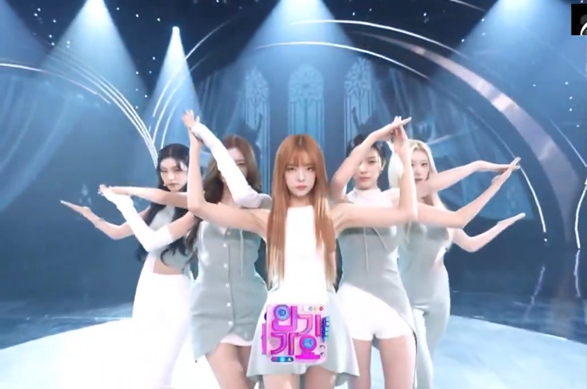 ryujimikuu's tweet photo. literally one of itzy's best opening https://t.co/sUDGyjLGU7