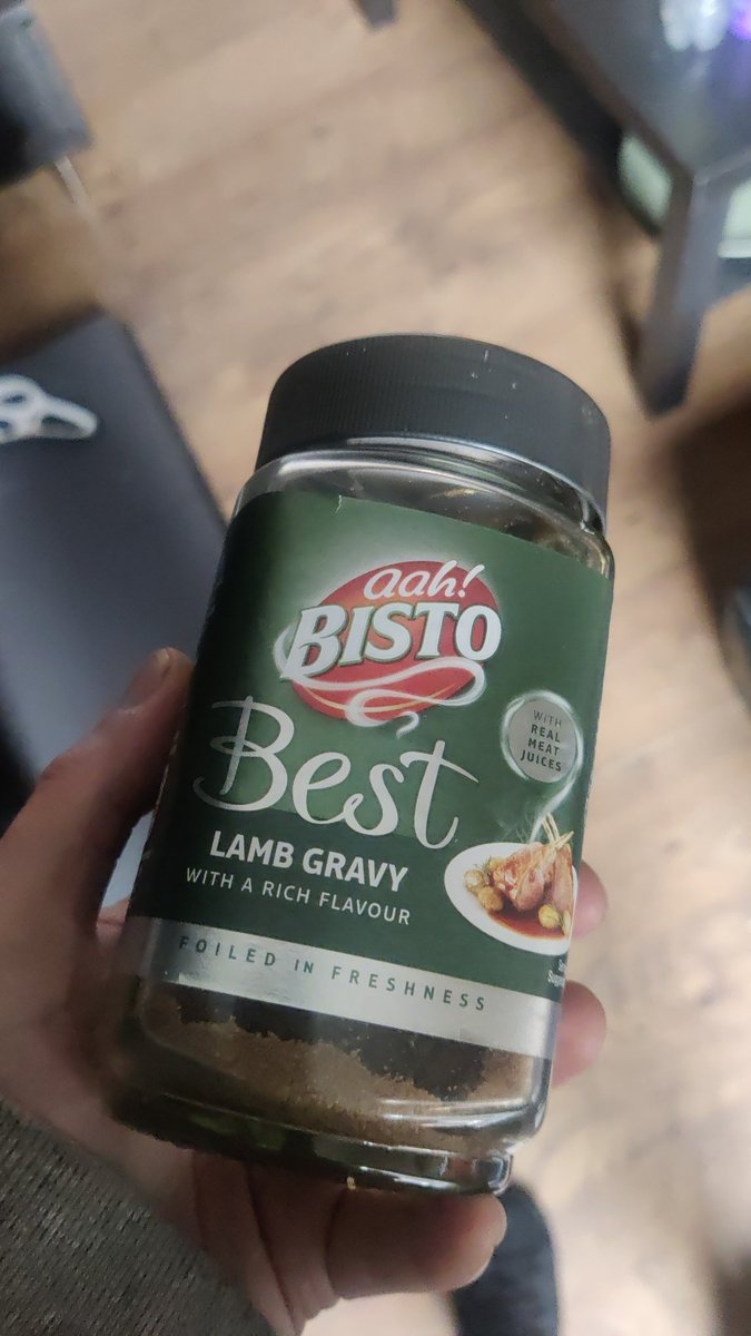 tmrtn92's tweet photo. It took me longer than I'd like to admit to realise this wasn't coffee. https://t.co/SK6GjdtqWq