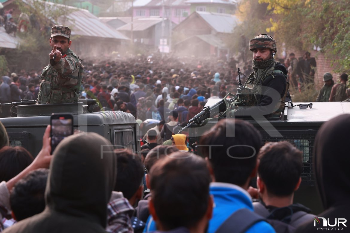 Thousands of young boys took part in #IndianArmy’s  recruitment at Gantamulla Baramulla.
<a href="/ChinarcorpsIA/">Chinar Corps🍁 - Indian Army</a> <a href="/adgpi/">ADG PI - INDIAN ARMY</a> <a href="/NorthernComd_IA/">NORTHERN COMMAND - INDIAN ARMY</a>