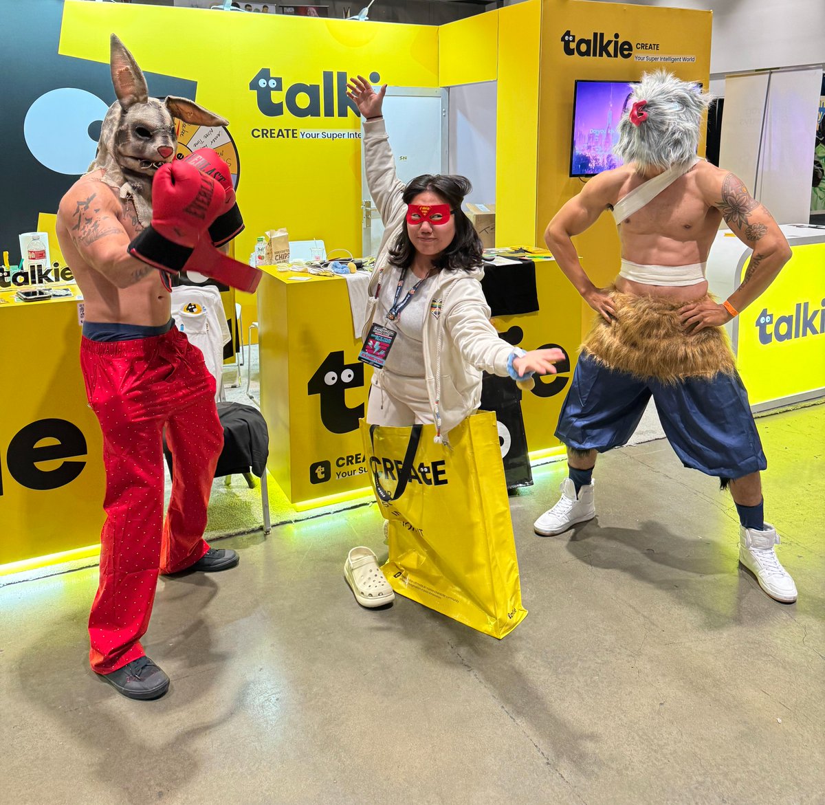 🎉 Live from #FandomCon2024! Our #Talkie booth is buzzing with incredible cosplayers and tons of fans stopping by to interact!✨ The energy is amazing, and every conversation brings our characters to life! 💫 Come check us out if you’re here! #TalkieFan #FandomCon #TalkieAI