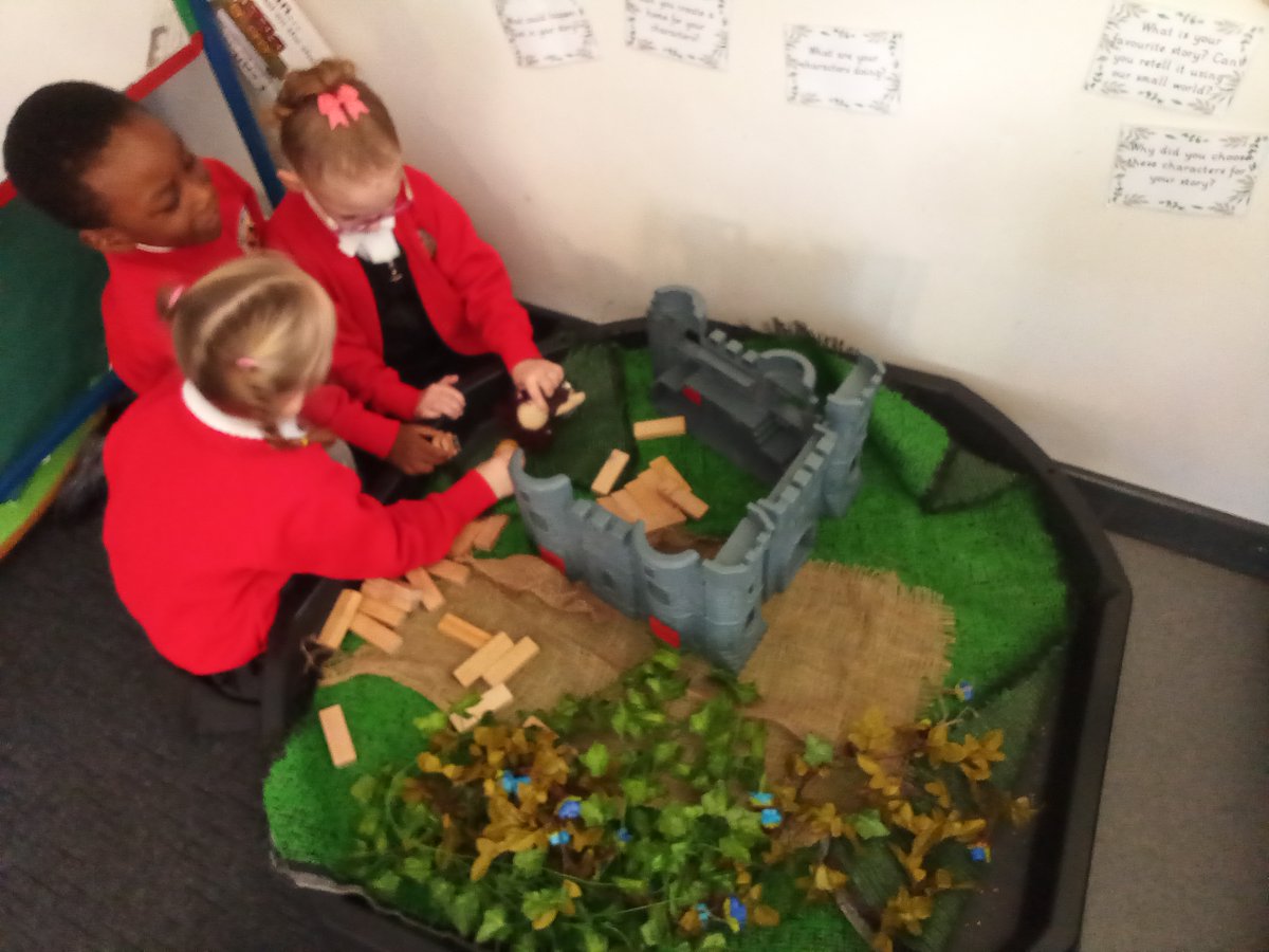 GCPFS2's tweet image. We have been retelling the story of The Selfish Giant this morning in the small world and drawing scenery on the board to enhance it.@PrimaryGreat #gcpearlyyears #gcpliteracy