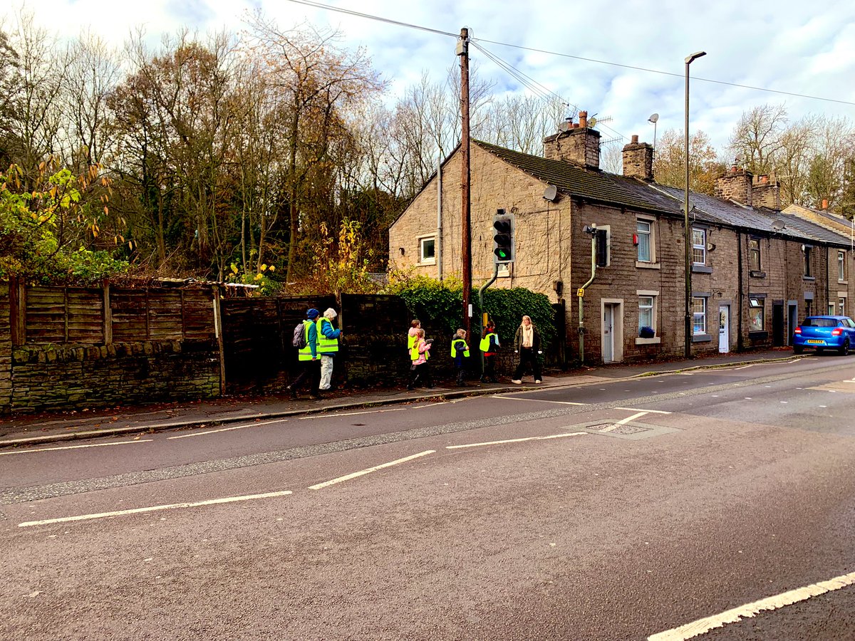 Today we started great little project with Dinting primary school, on the A57, we are doing a week long pedestrian safety campaign. Today we did speed watch with PCSO Buller. We saw 700 cars pass in 30 mins, with 7 speeding 30+, but it felt unsafe and 20 would be plenty!
