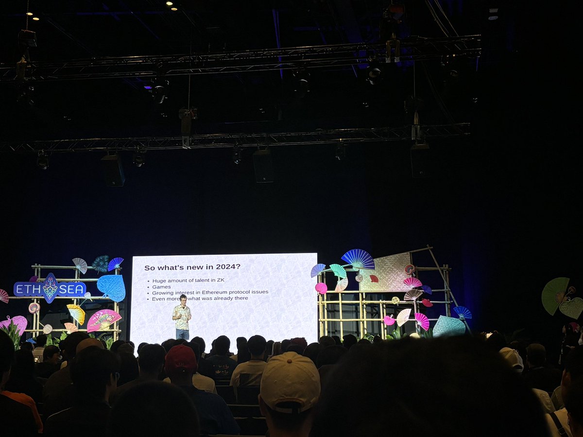 etherscan's tweet image. Thanks for the shoutout @VitalikButerin 🙏

Etherscan and games mentioned one after the other… is this alpha? 👀