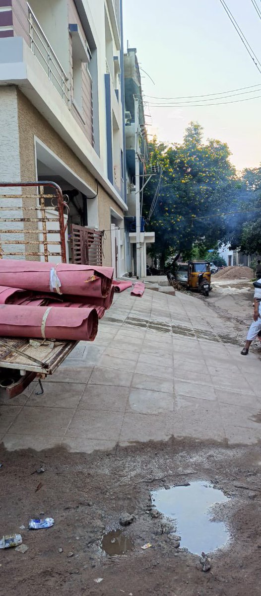 sam4humanity's tweet photo. Hello sir This apartment owner encroached road by taking out his house ramp 10 ft on road,kings colony opp old global concept School shastripuram div.kindly take necessary action.@GHMCOnline @ZC_Charminar https://t.co/rTJ3K7niXT