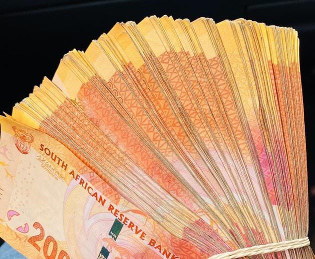 HazeAfrika's tweet photo. R200 ewallet giveaway 💃 🕺
Retweet and Reply with: #TUTconvocation2council
Winners to be announced before 10am today. 🏆 ❤️ https://t.co/eWGpTCwk82