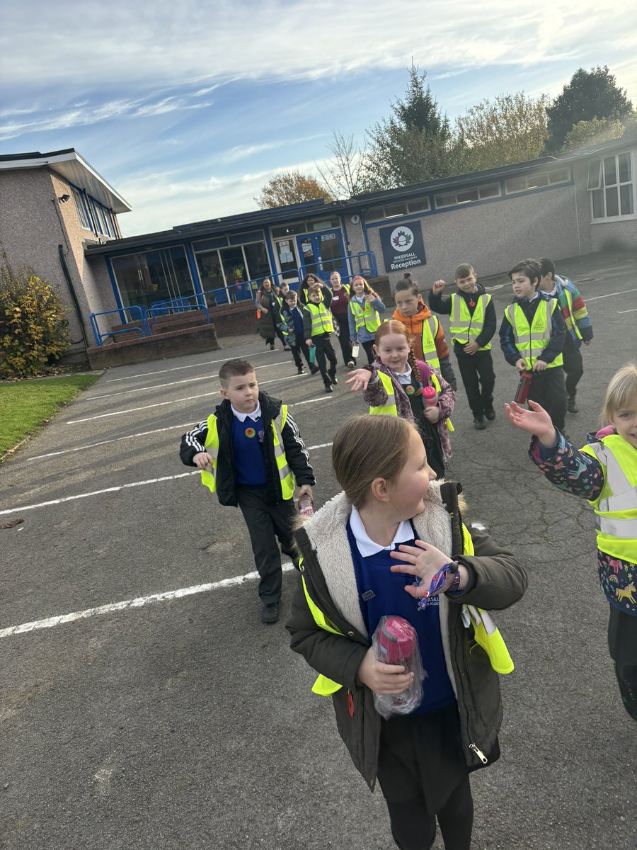 Mrs Moore tweet media