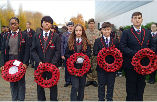 TheChalkHills's tweet photo. Students and staff gathered today to honour the fallen men and women. Mr Baker lead the ceremony, and our head boy and head girl did readings and Mr Cotton played the trumpet as our flag came down for a minutes silence. We will not forget our fallen soldiers.

#LestWeForget https://t.co/NMLSKSTRek