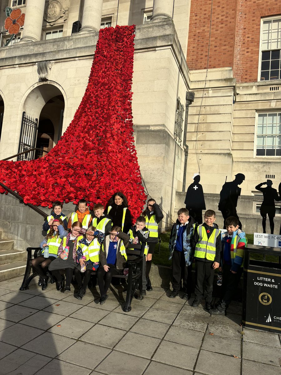 Mrs Moore tweet media