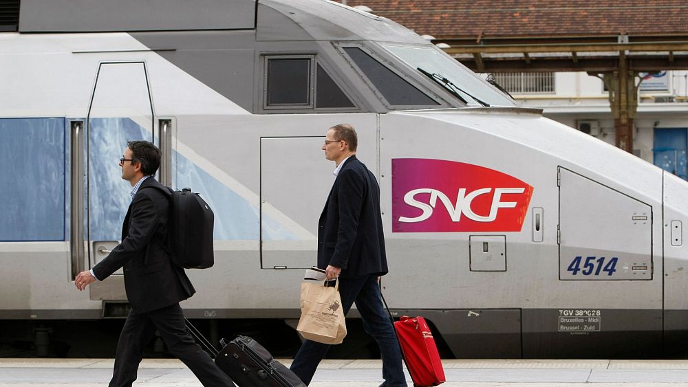 wtx_EU_news's tweet photo. France will launch a EUR49 rail pass after the success of the 'Deutschlandticket'
https://t.co/5K1WC38joQ
#DEUTSCHLANDTICKET #EU_FEATURED #EUR49 #TRAVEL_NEWS https://t.co/ik43q4E8US