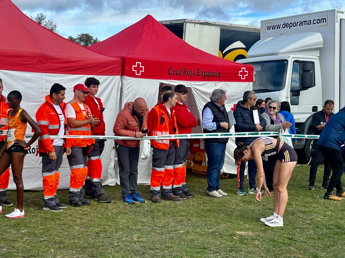 #PreventivosySocorros
Este finde semana ha tenido lugar el XXX Cross Internacional de Soria, @crossdesoria.
Estamos muy agradecidos a la Organización por ese reconocimiento publico a @cruzrojaesp 

#Atletismo
#Soria
#CrossInternacional
#Voluntariado