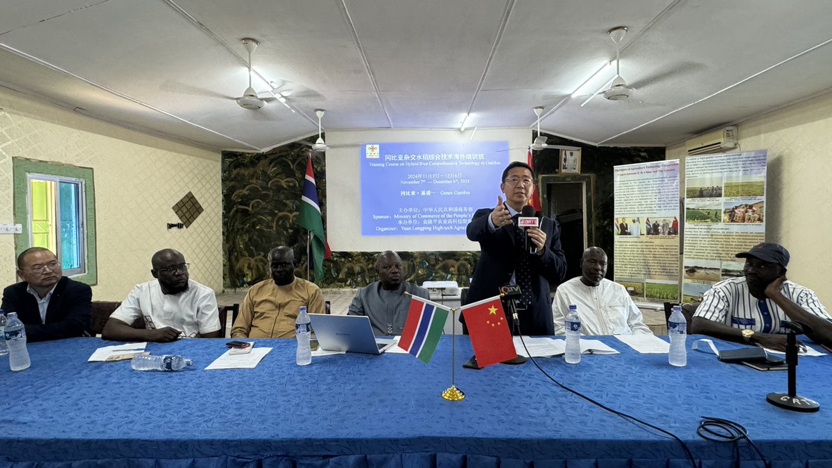 ChineseAmb_GM's tweet photo. 30 days, 60 Gambian trainees! China's first overseas training course in The Gambia, the Hybrid Rice Comprehensive Technology Training Course, successfully kicked off in Jenoi on November 7. Congratulations! https://t.co/3ZOam22QpU