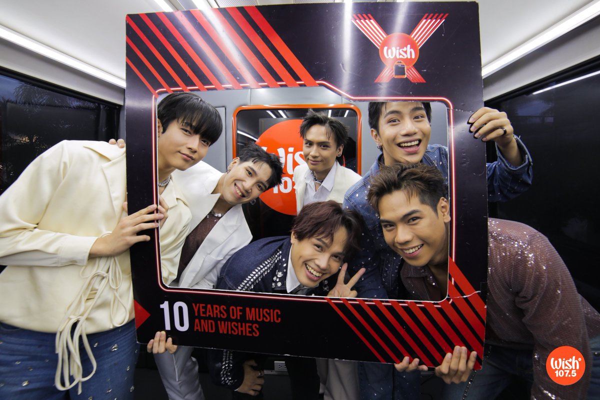 P-pop boy group <a href="/1stoneOfficial/">1ST ONE</a> started today's Roadshow with their Wish Bus rendition of their latest single, "Paalam Na."