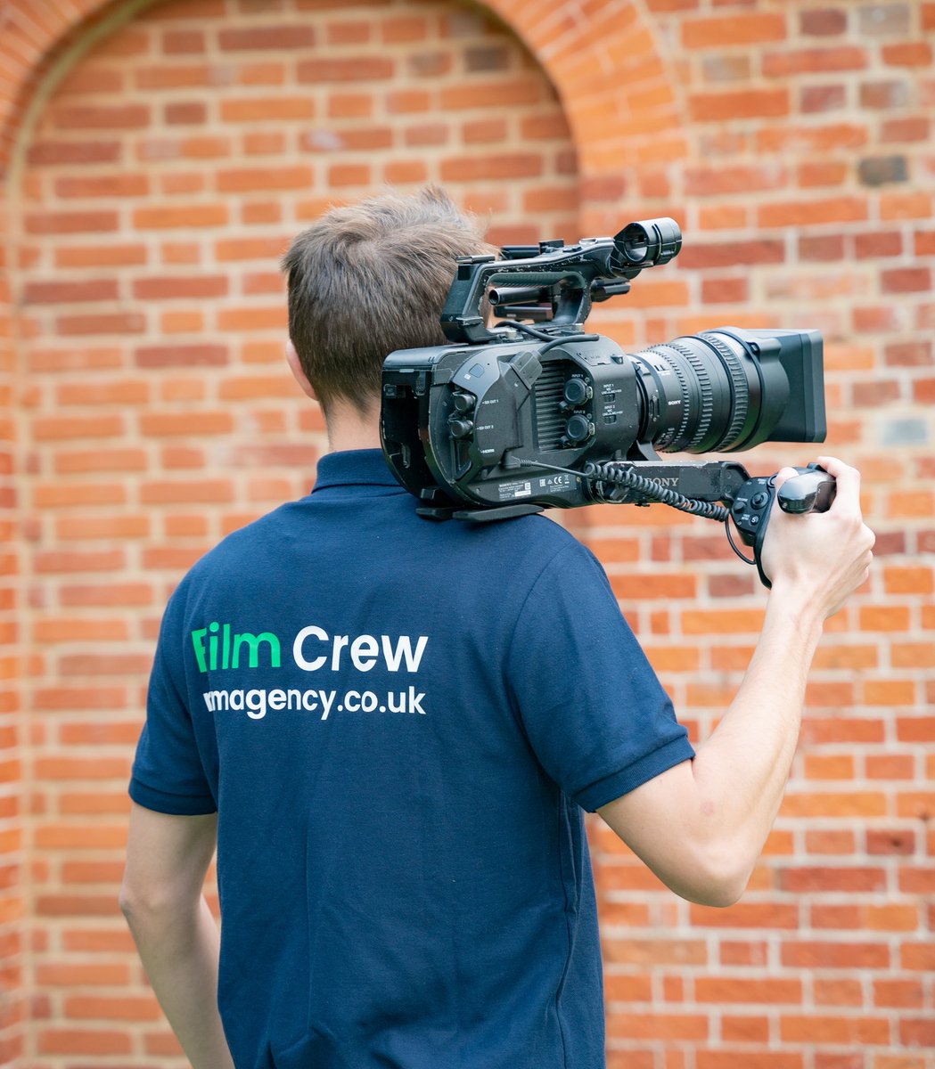 🟩 Ready to roll for this weeks productions 

🎥On water shoots around the solent
🎥 Day in the life of a uni student shoot
🎥 Charity event shoot in Hampshire 
🎥 coverage of a large scale conference 

Winter commission for video, photography, drone, drop us a line 🫡