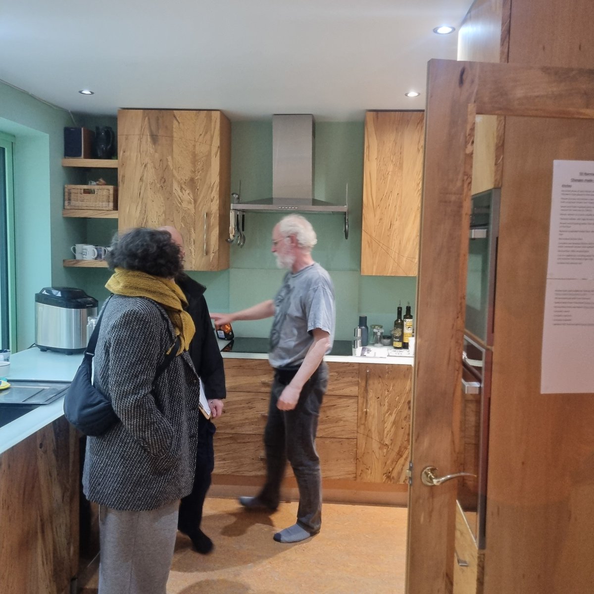 A huge thanks to Alan for opening up his beautifully retrofitted home and guiding us through his energy-saving journey! For updates on more Green Open Home visits, sign up for our newsletter shorturl.at/sViHt