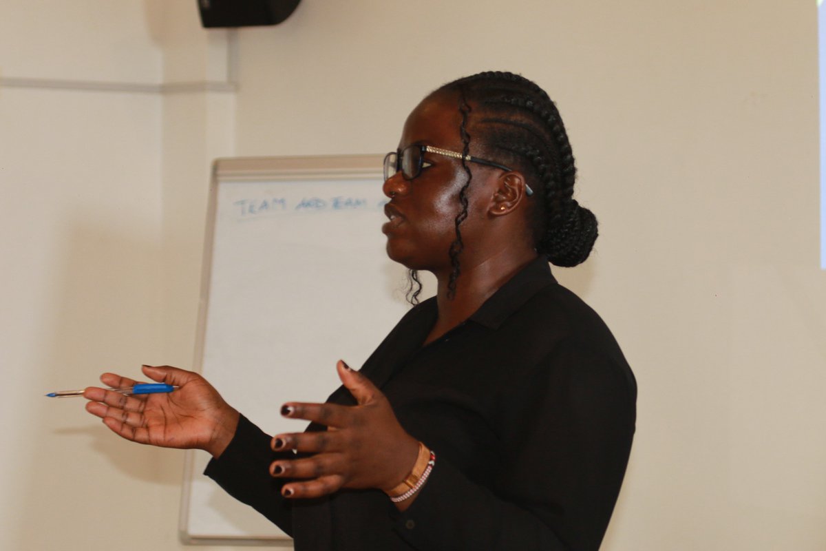 ChagallaD's tweet image. I am priviledged to facilitate &amp;amp; participate in @infoNILE&apos;s training on #ClimateSmartAgriculture in Northern UG 🇺🇬 &amp;amp; West Nile. 

The goal is to increase the capacity &amp;amp; awareness among journalists &amp;amp; media houses to report on #climatechange  and climate adaptation in agriculture.