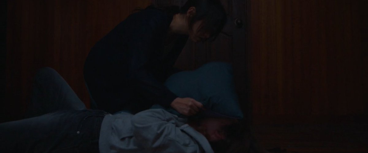 chaxiangxunya's tweet photo. HOLY F(*^$#@!^*&% 😨🤯
I need to process this for a while. Hella creepy. Sunghee not only gaslighted Joontae but her son too! She manipulates her son's memories to keep her crimes out of sight of the investigation. I want to throw up
#DoubtEp9 #Doubt https://t.co/GUq0YoXKow