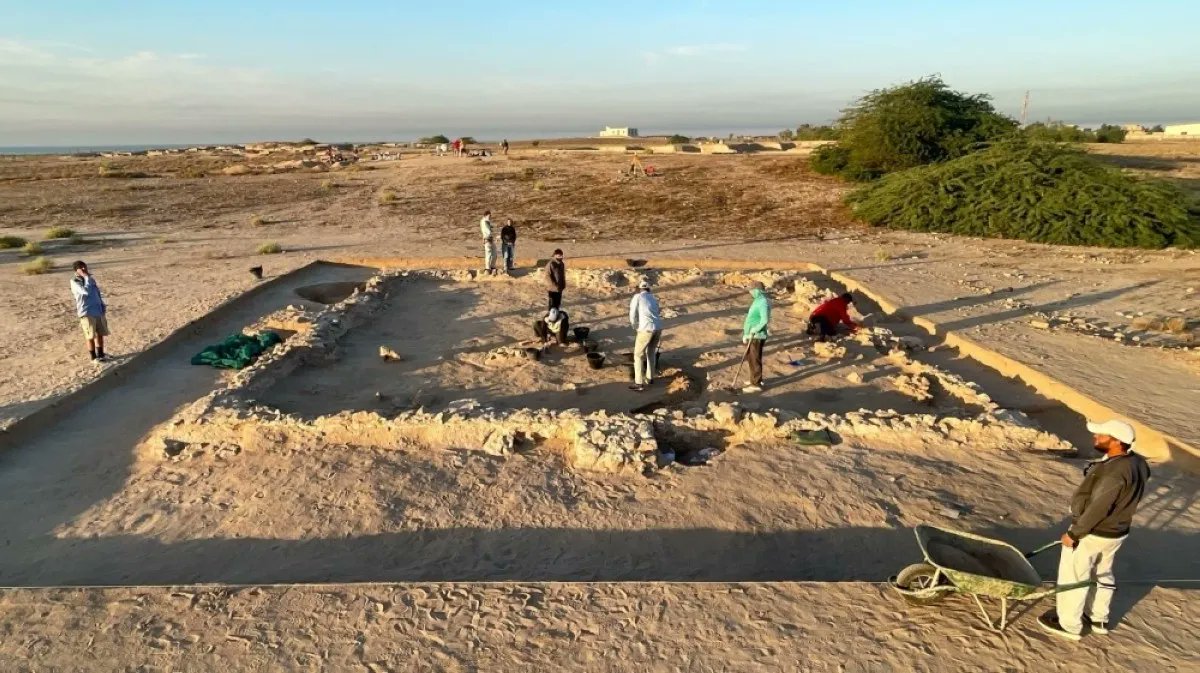 #Danish archaeological expedition and #Kuwaiti team discover #Dilmun civilization temple on #Failaka Island dating back to the Bronze Age. <a href="/TerpLaursen/">Steffen Terp Laursen 🇩🇰 🇺🇦</a>
