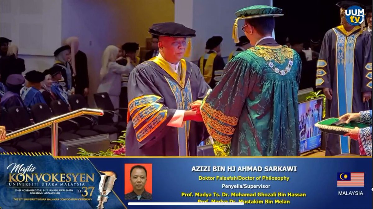 Tahniah diucapkan kepada AKS Materiel, Laksamana Muda Dr. Azizi  bin Hj Ahmad Sarkawi yang dianugerahkan Ijazah Doktor Falsafah dalam bidang Pengurusan Teknologi, Operasi dan Logistik dari Universiti Utara Malaysia hari ini.

#Kebanggaan 
#NavyPeople 
#SediaBerkorban 
#NavyUpdate