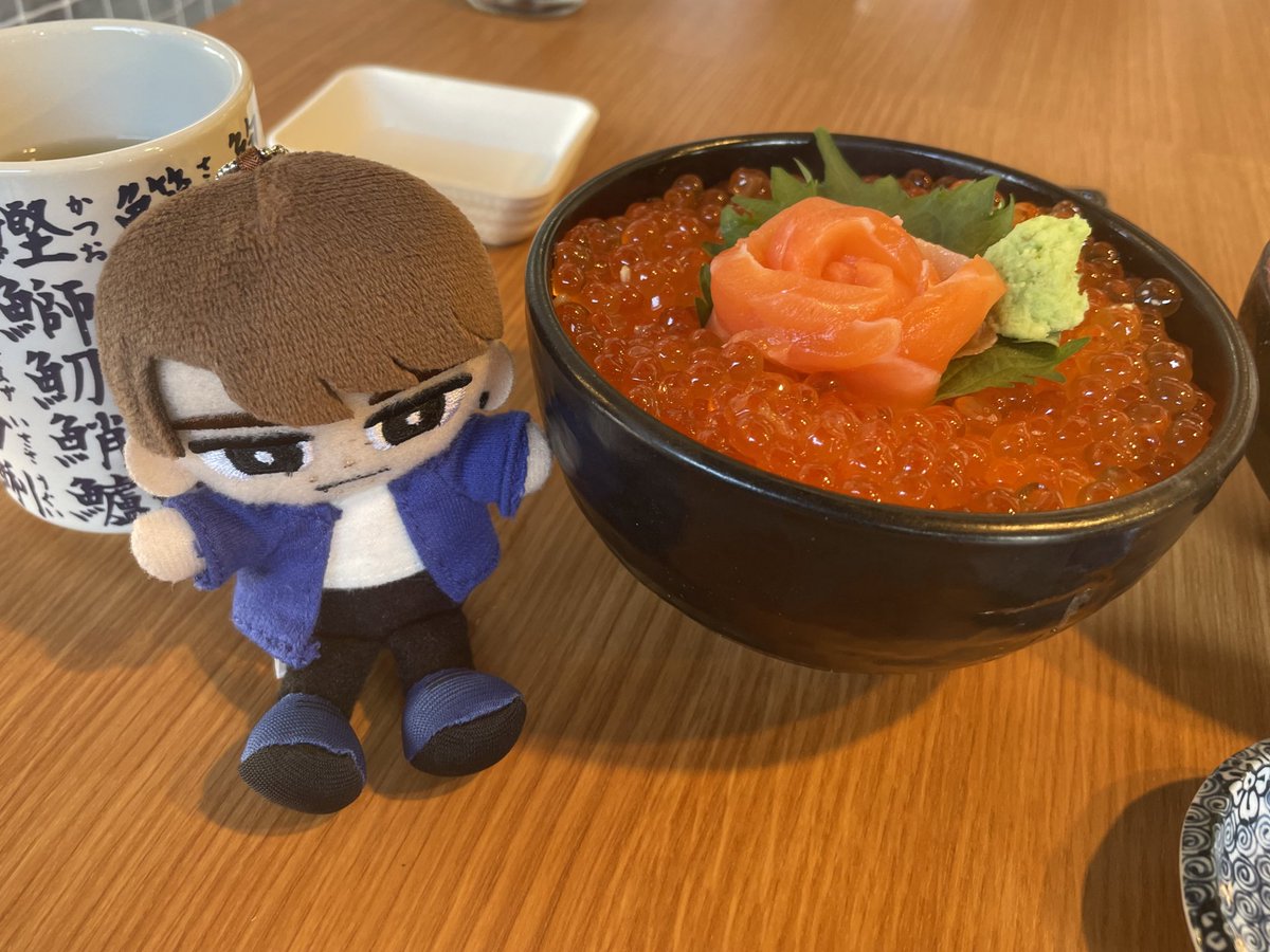 T810S122's tweet photo. ㊗️SnowMan5大ドーム

2日間ともほんとに楽しかった！！
美味しいものもいっぱい食べて幸せ😋 https://t.co/Vqo3YHQIVs