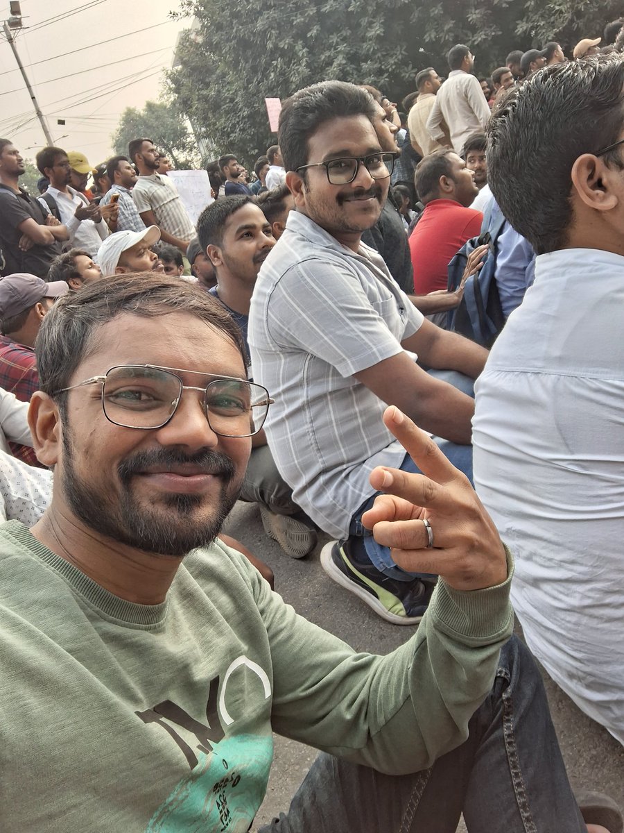 Prabhat_Dholu's tweet photo. आयोग तेरी तानाशाही नहीं चलेंगी ,नहीं चलेंगी 
 लुट सेवा आयोग #UPPSC_No_Normalization https://t.co/zBrTNY6n3Y