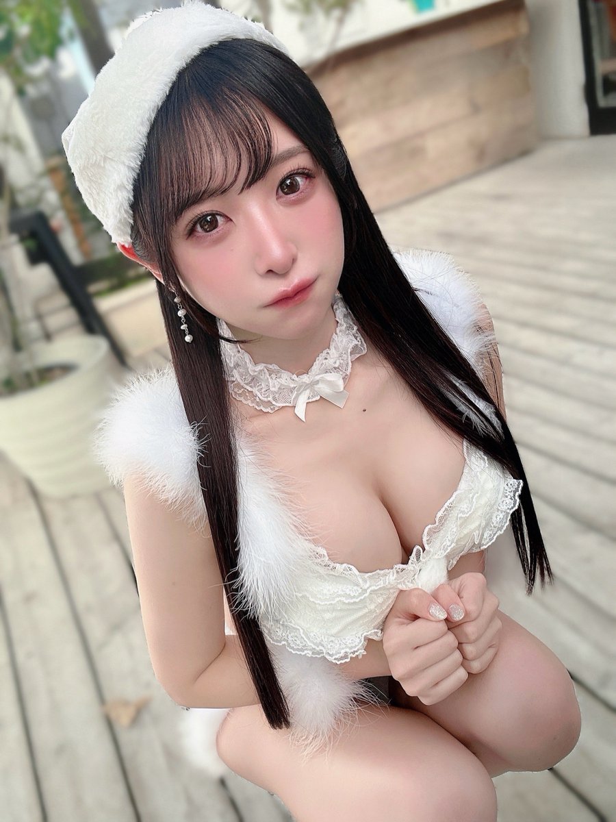 クリスマスチェキ本日より販売開始しました!
🎅🏻https://t.co/7Cc02RtBcm💌

11/16(土)23:59までの期間限定です!!
(写真は去年の)

チェキ撮影してきたら衣装速報また出しますね♡
お忘れなきよう！お願いします🎁♥️ https://t.co/C30oS9ywgn