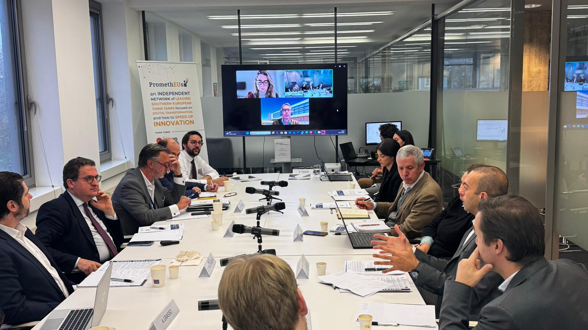 🌐 At the PromethEUs Policy Breakfast, experts discussed 🇪🇺 #digital priorities from our latest publication focusing on #EUcompetitiveness through #innovation and #resilience. 
Thanks to all speakers and MEP <a href="/jcf_liberal/">João Cotrim Figueiredo</a> for the refreshing insights 👏