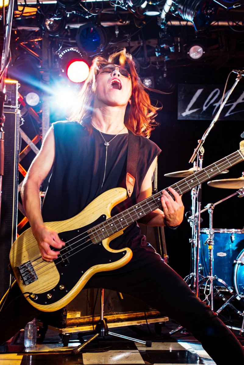 音楽で大きな舞台に立てたのも
音楽の友達がたくさんできたのも
自分らしく全力で音楽ができたのも

すべてベースのお陰です。

これからもずっと、一緒に。

 #べースの日