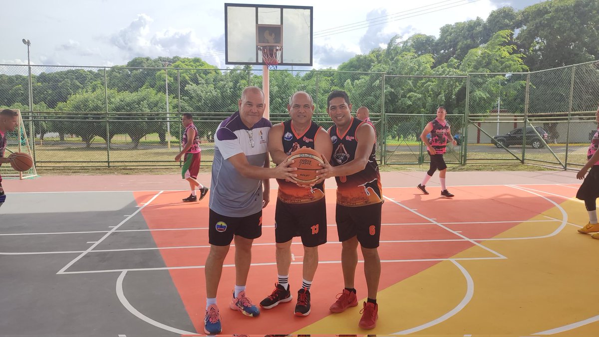Este fin de semana se jugó baloncest🏀 en PDVSA Región Oriente. 
Eliminatorias 2024, Rumbo a los próximos juegos Nacionales Deportivos Petroleros, dónde el equipo de baloncesto de Costa Afuera venció al equipo Base Compresora Maturin  con un marcador de 51 - 20, 
#Cumaná #Sucre