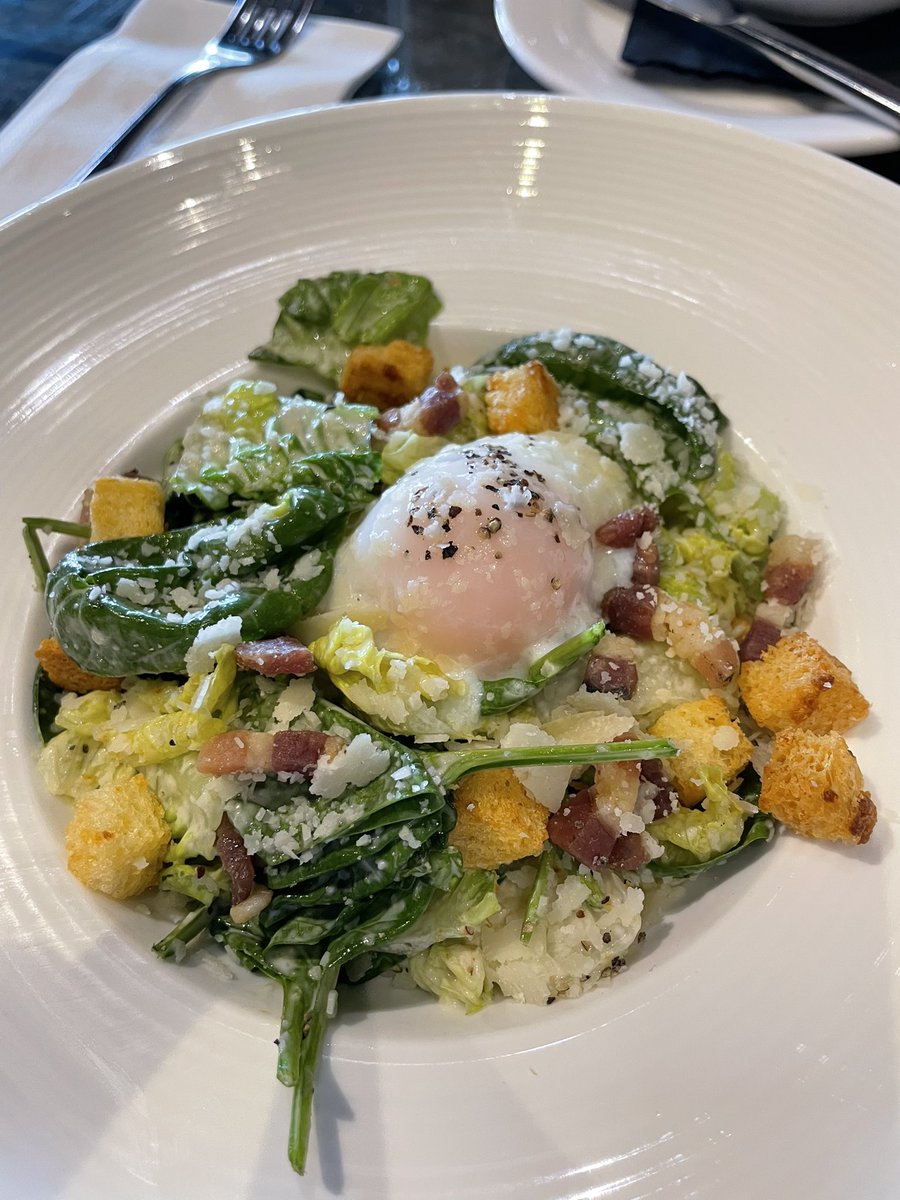 简单的晚餐 🍲🥰

#晚餐 #萨拉