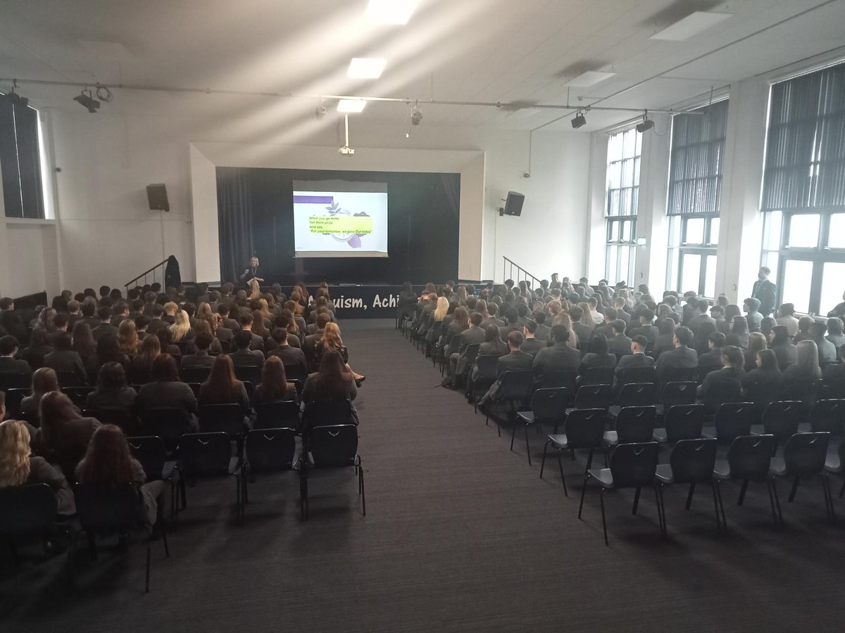 All of our students were impeccable in observing Armistice Day. We are immensely proud of how they respectfully approached today.
#armisticeday 
#remembranceday