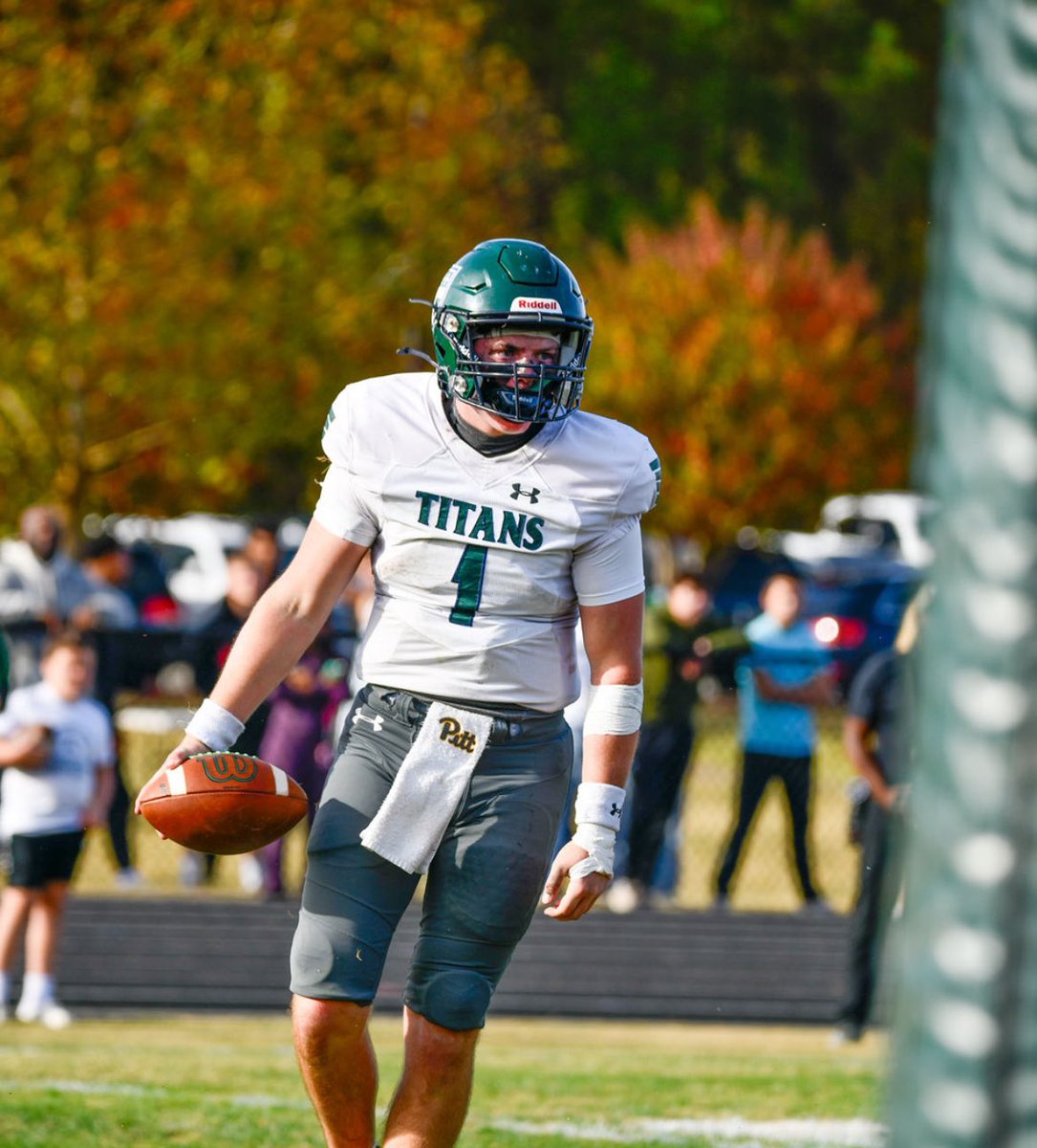 Legend in my book <a href="/taelogan8/">Taegan Logan</a> 

One of the best Qs to ever suit up in a Titan uniform. The most consistent in the state over the past 3-4 years. 

⬇️CAREER STATS⬇️

393/639 (61.5%)
5620 pass yards 
87 total tds (75 pass, 12 rush) 

26-7 as a varsity starter

2 State Championships